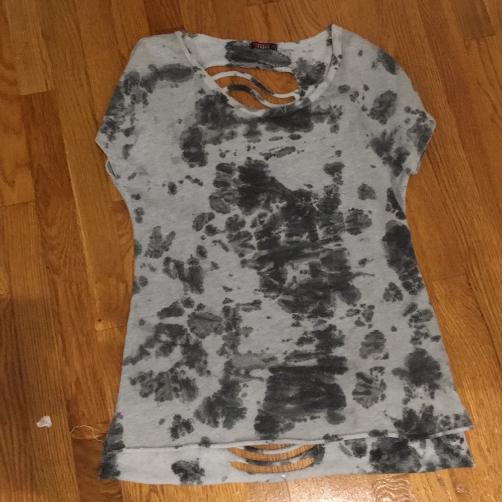 Black and gray tiedye ripped back shirt